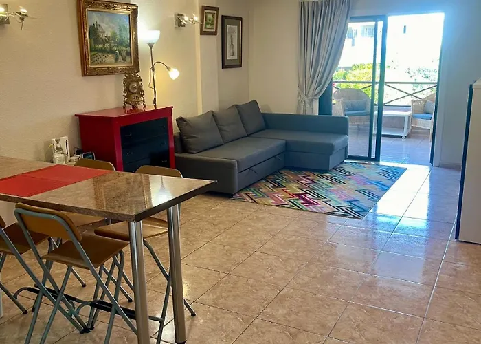 Constellation Victoria * לוס כריסטיאנוס