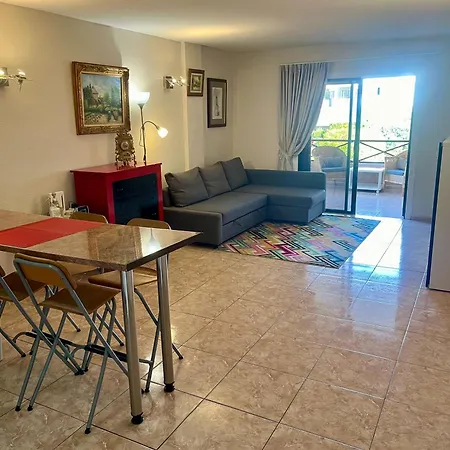 Constellation Victoria * Los Cristianos (Tenerife)